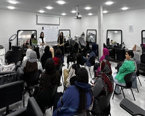 آموزشگاه آرایشگری محمودی