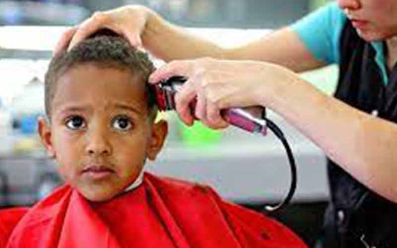 تکنیک های کوتاه کردن موهای کودکان